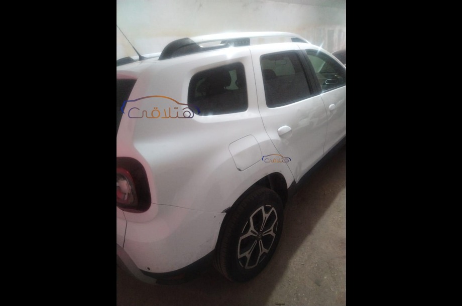 Duster Renault White