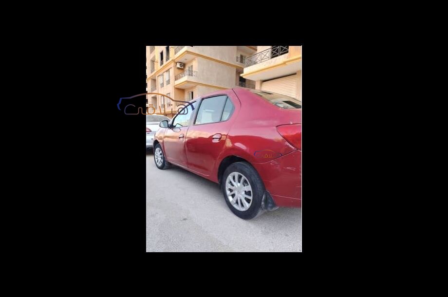 Logan Renault احمر