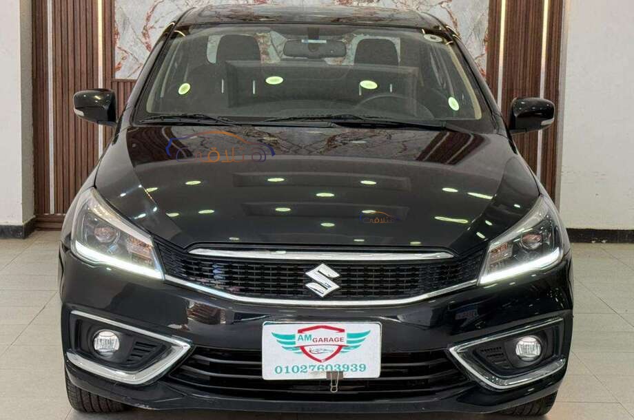Ciaz Suzuki أسود
