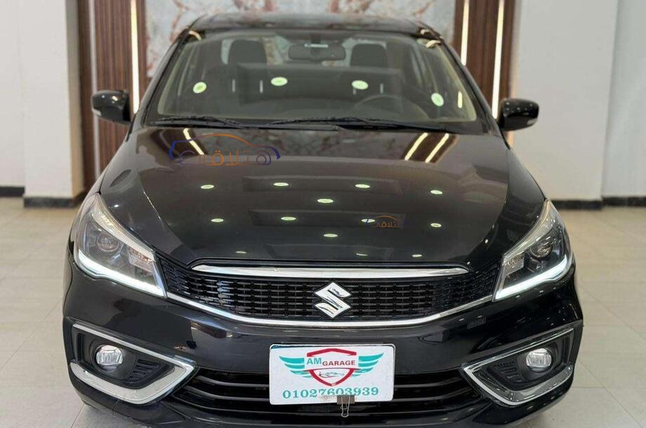 Ciaz Suzuki أسود