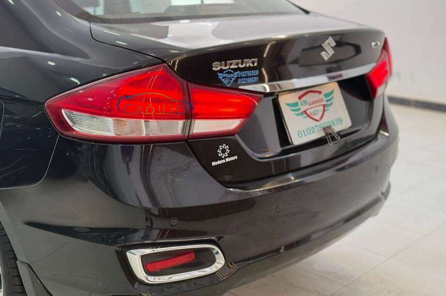 Ciaz Suzuki أسود