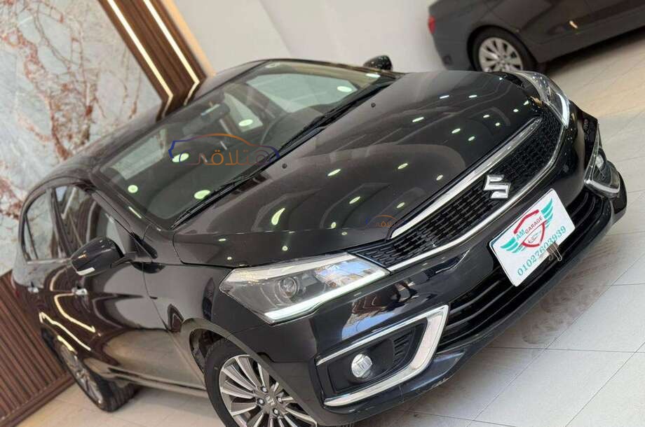 Ciaz Suzuki أسود