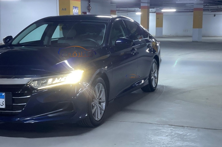 Accord Honda الأزرق الداكن