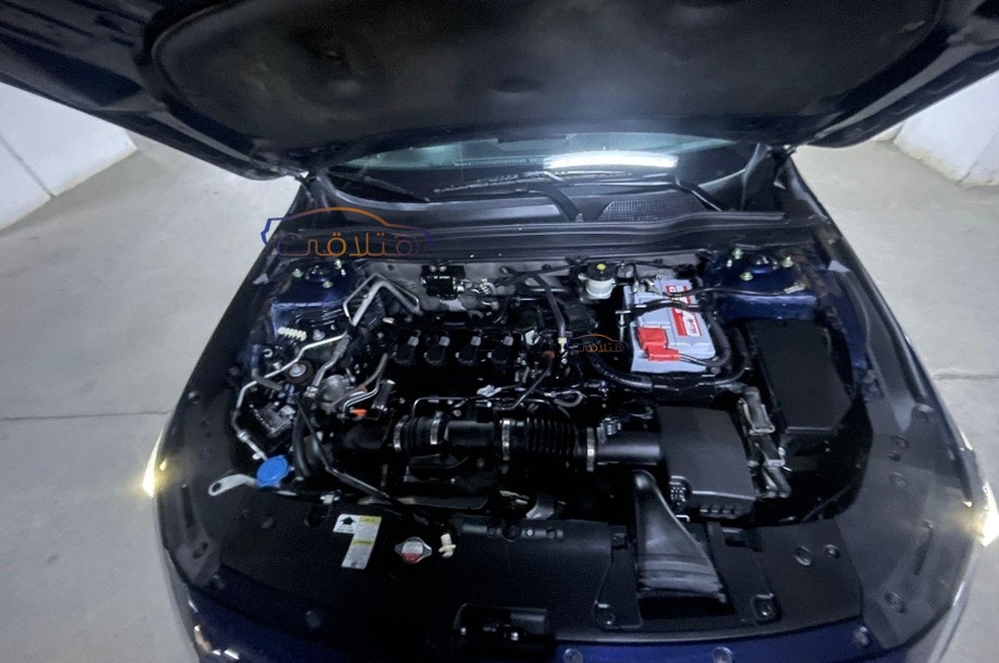Accord Honda الأزرق الداكن