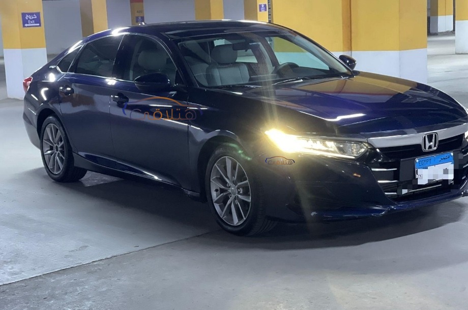 Accord Honda الأزرق الداكن