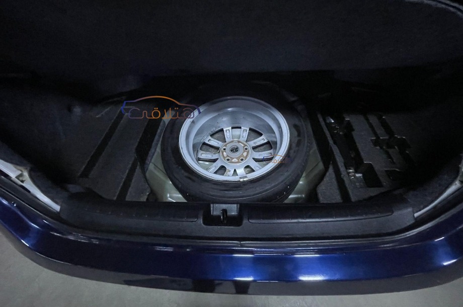 Accord Honda الأزرق الداكن