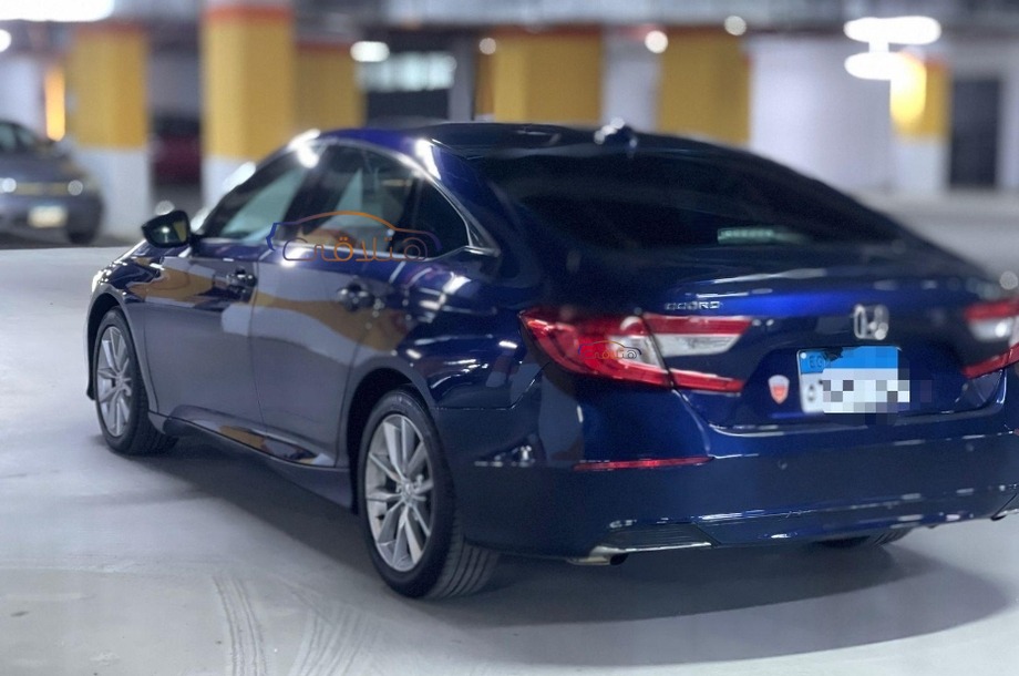 Accord Honda الأزرق الداكن