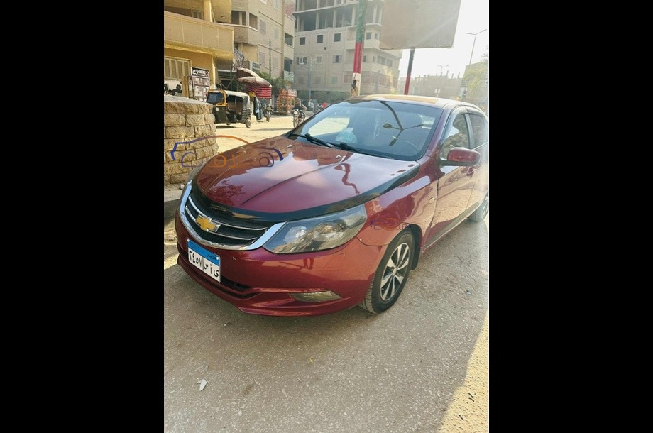 Optra Chevrolet احمر
