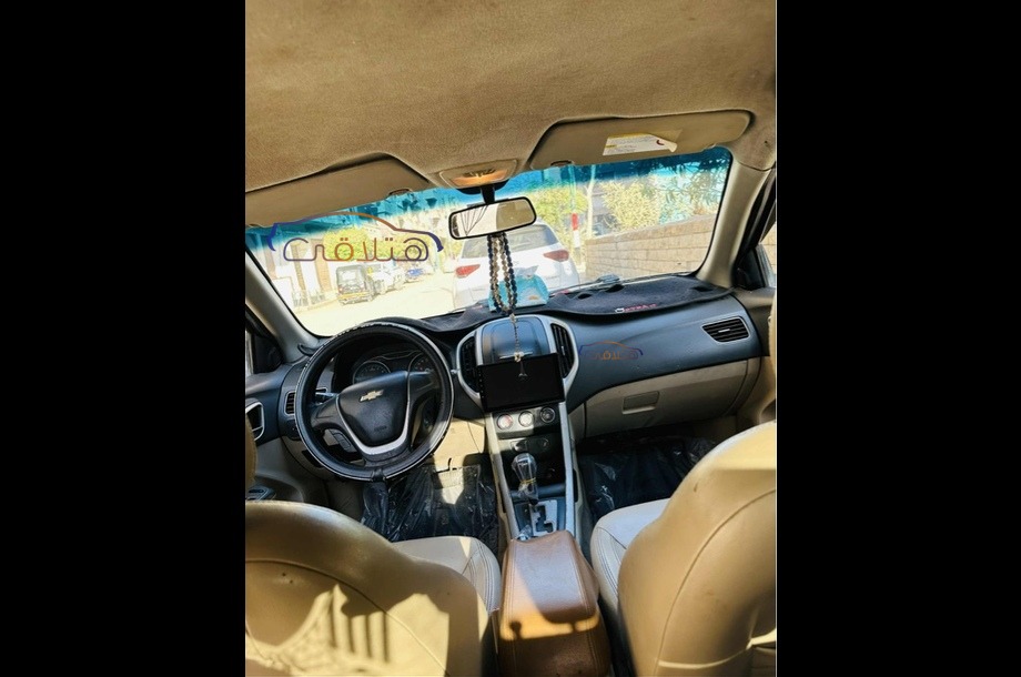 Optra Chevrolet احمر