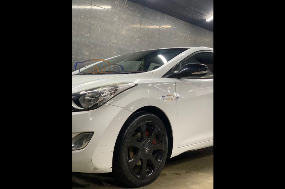 Avante Hyundai White