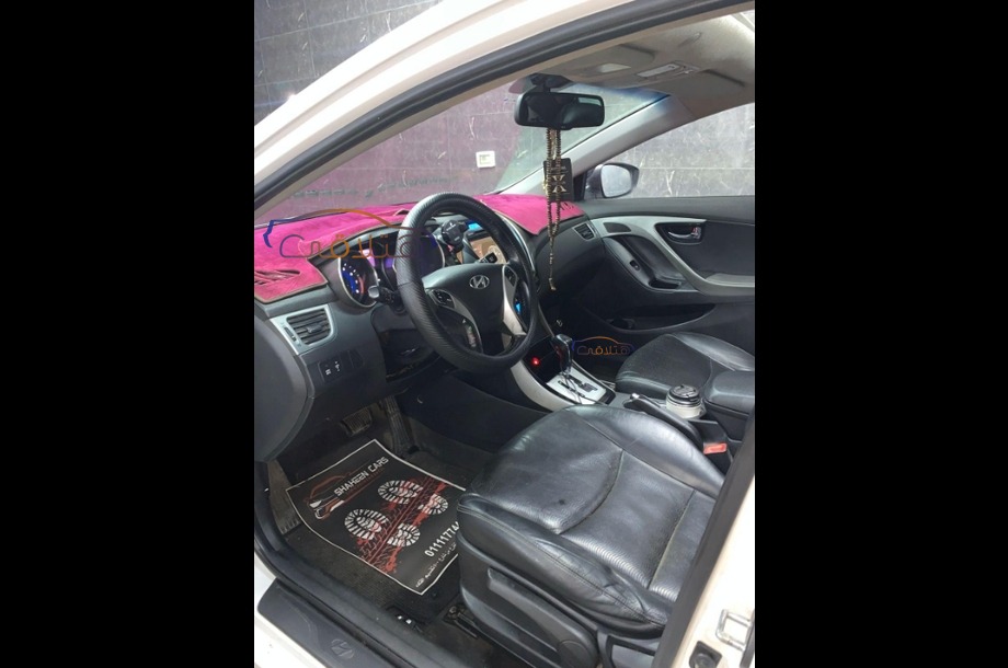 Avante Hyundai White