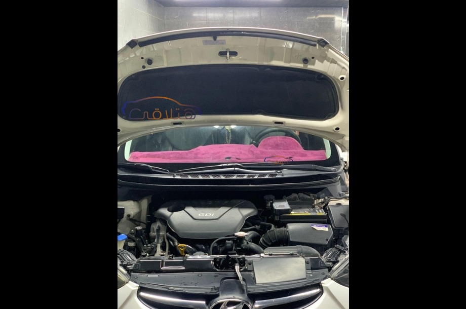 Avante Hyundai White