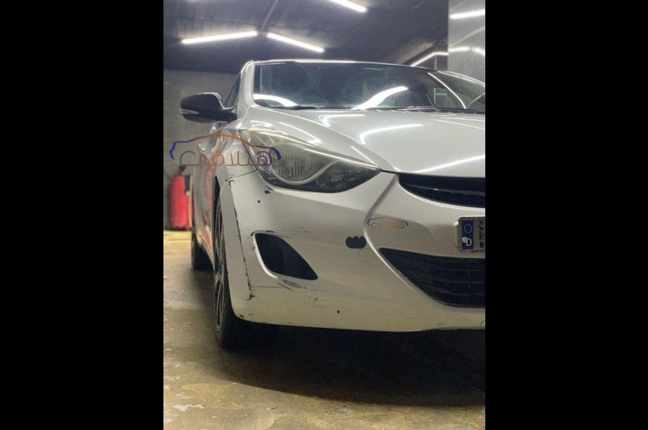 Avante Hyundai White