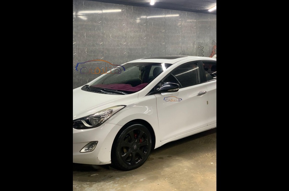 Avante Hyundai White