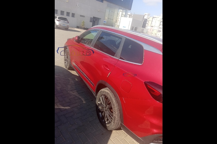 Tiggo 8 Chery احمر غامق