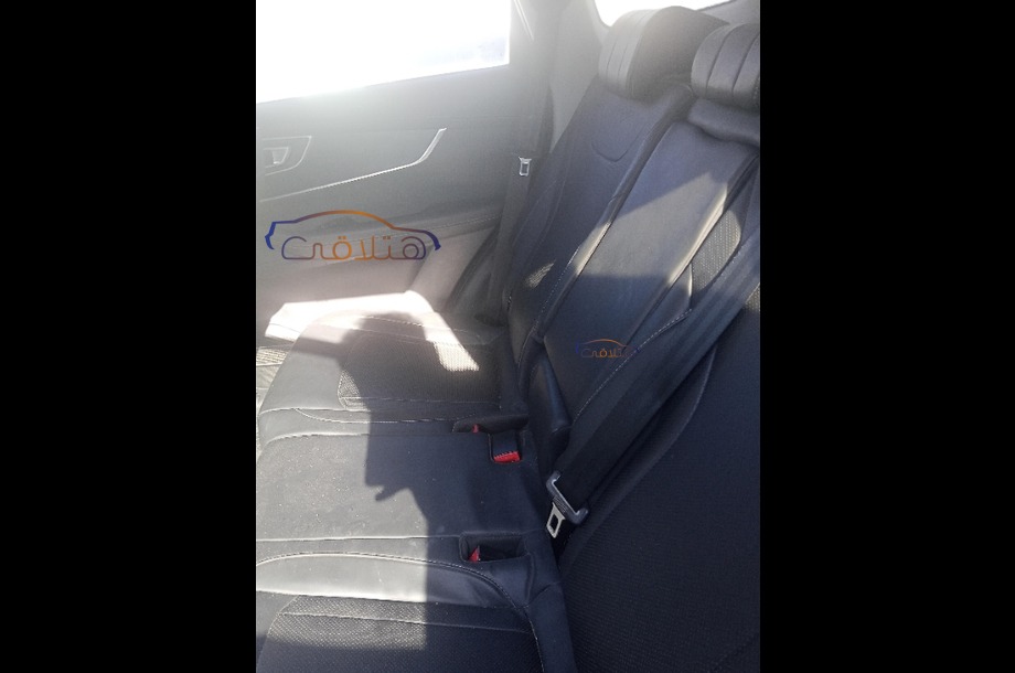 Tiggo 8 Chery احمر غامق