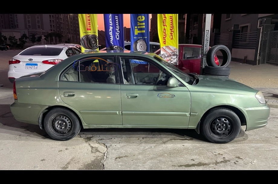 Verna Hyundai أخضر