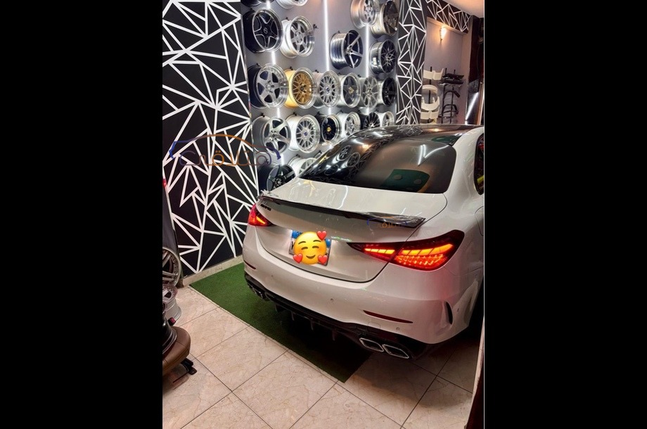 C 180 Mercedes White