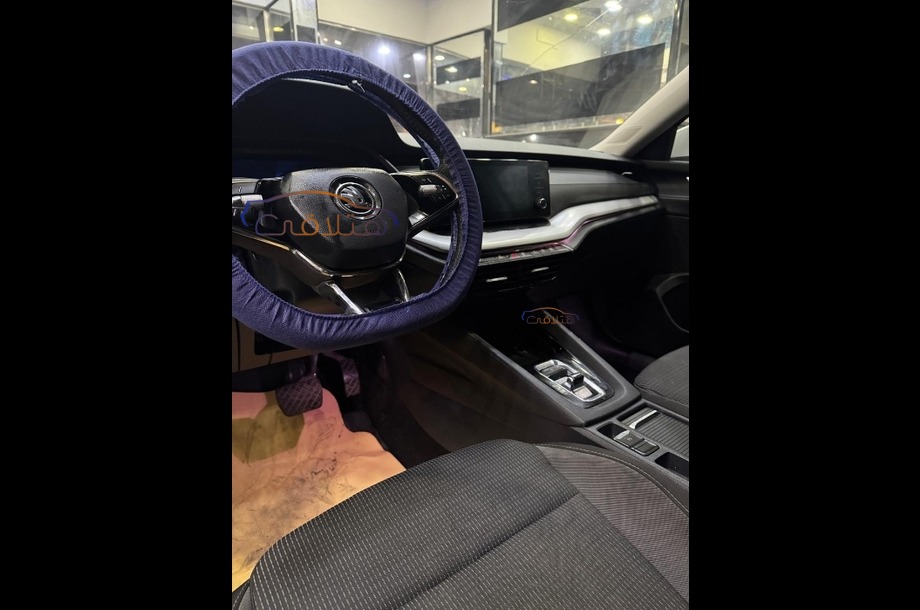 Octavia A8 Skoda أبيض