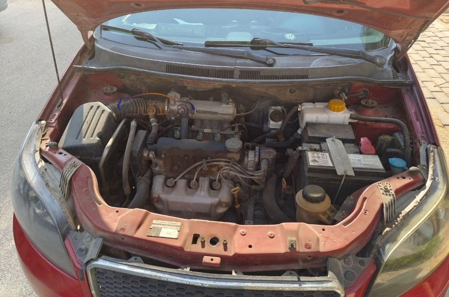 Aveo Chevrolet احمر