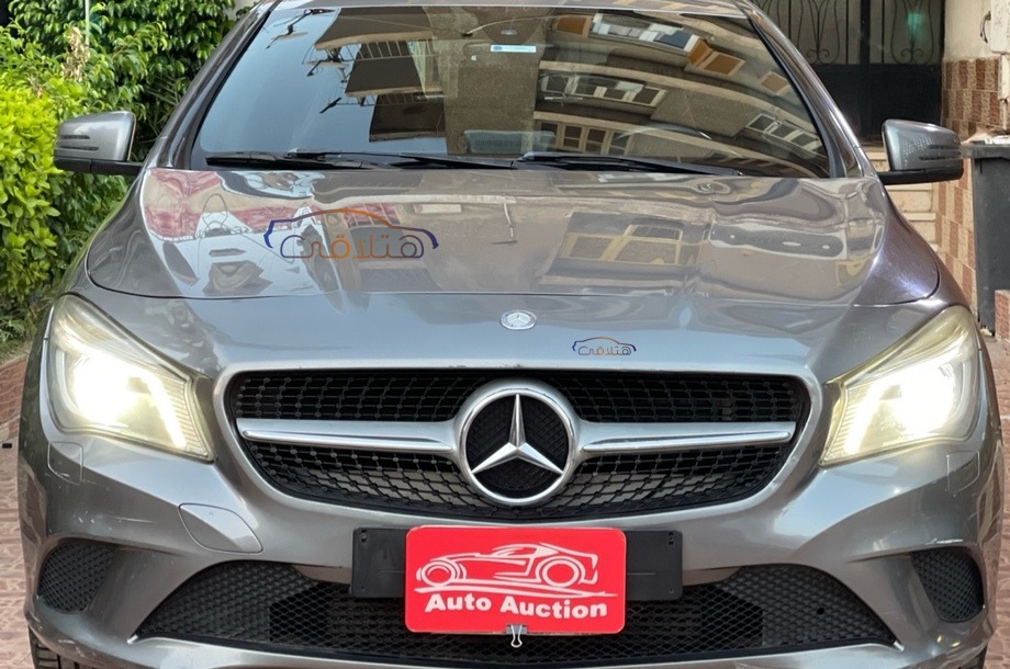CLA 180 Mercedes Gray