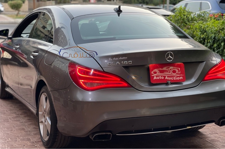CLA 180 Mercedes Gray