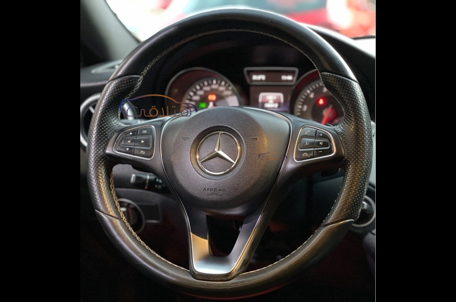 CLA 180 Mercedes Gray