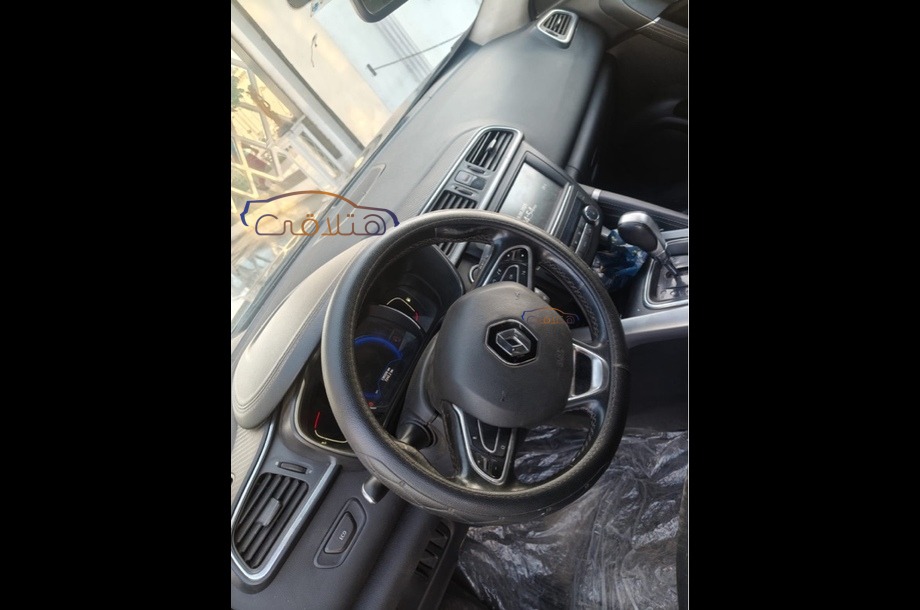 Kadjar Renault أزرق