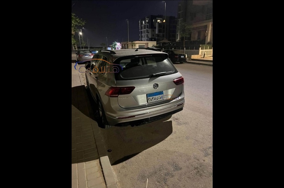 Tiguan Volkswagen Gray
