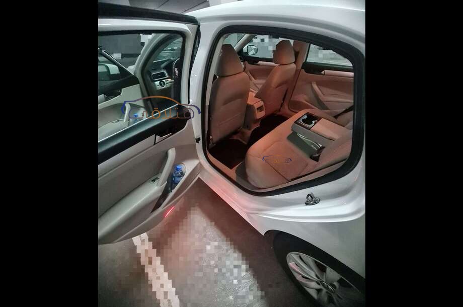 Passat Volkswagen أبيض