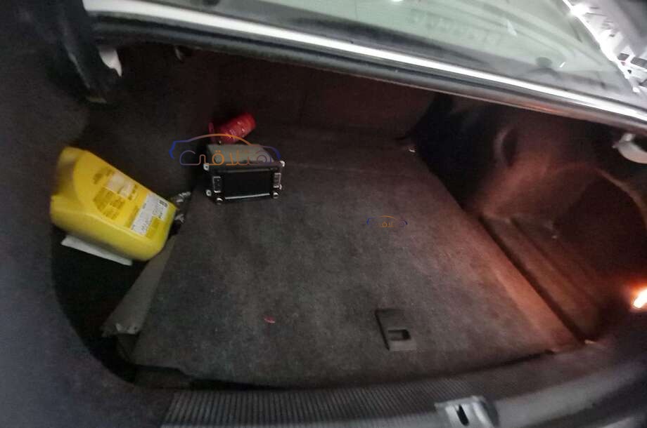 Passat Volkswagen أبيض