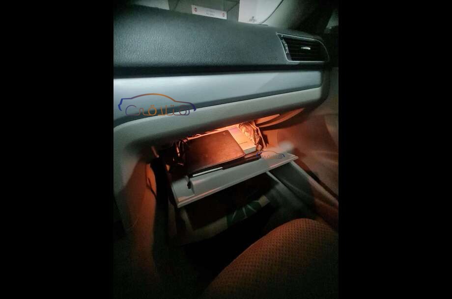 Passat Volkswagen أبيض