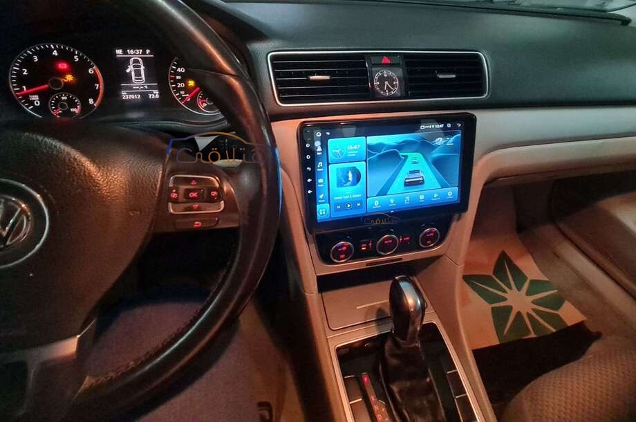 Passat Volkswagen أبيض