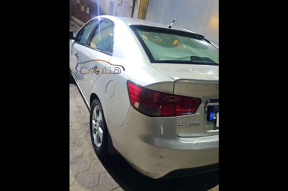 Cerato Kia فضي
