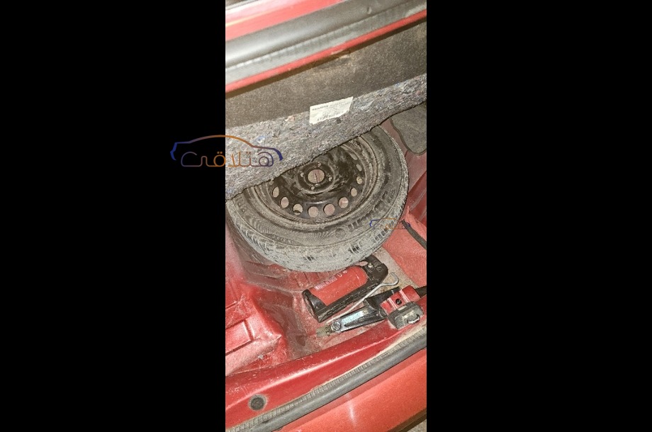 Logan Renault احمر