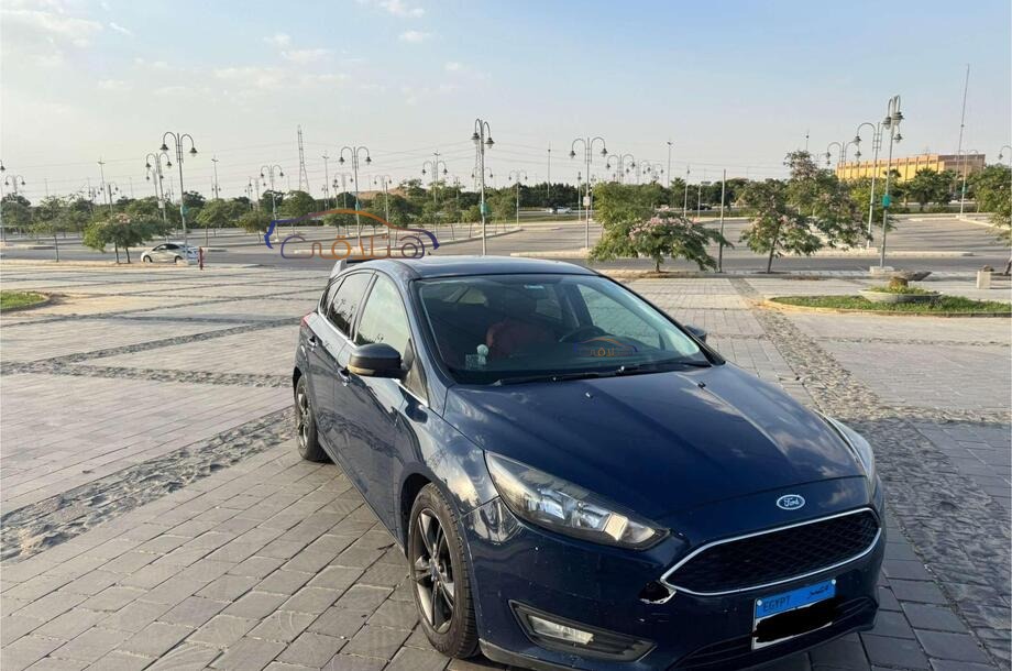 Focus Ford Blue