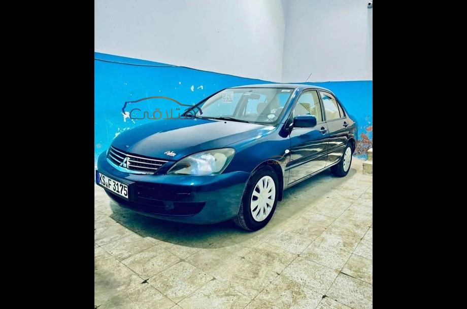 Lancer Puma Mitsubishi الأزرق الداكن