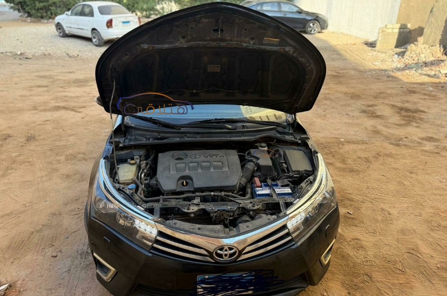 Corolla Toyota أسود
