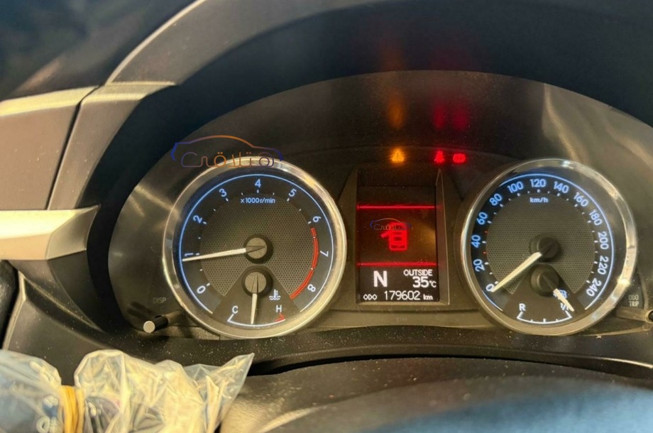 Corolla Toyota أسود