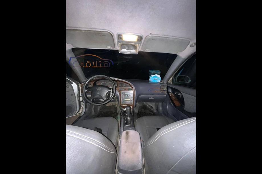 Avante Hyundai فضي