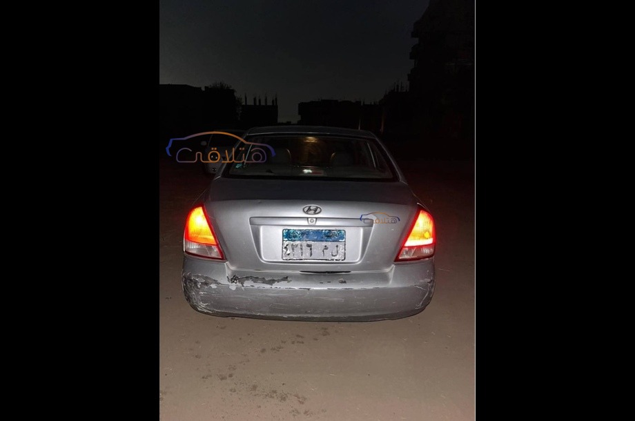 Avante Hyundai فضي