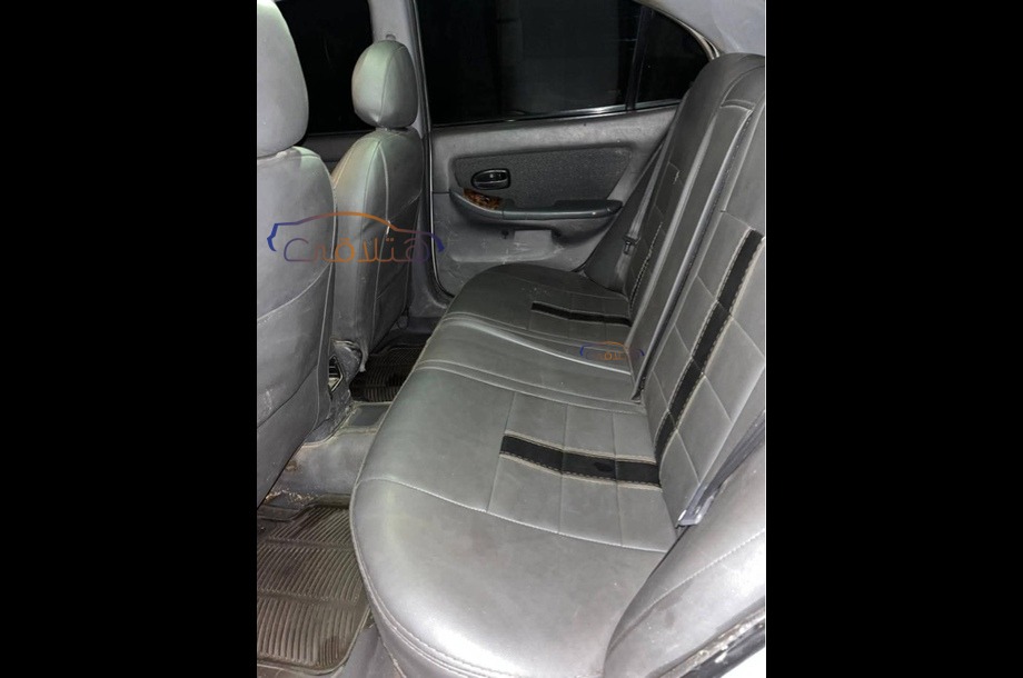 Avante Hyundai فضي