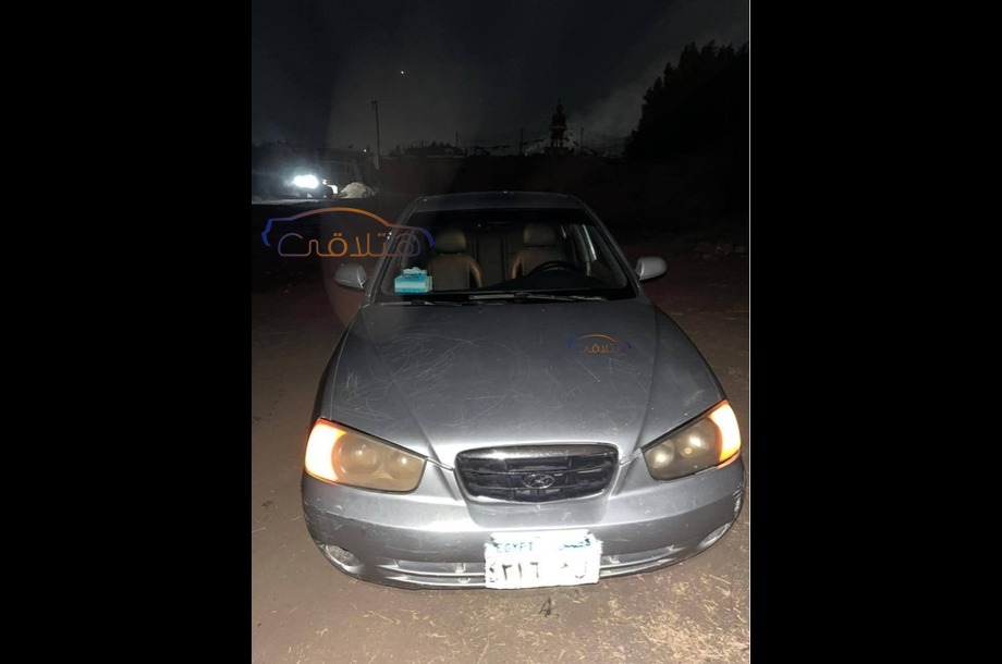 Avante Hyundai فضي