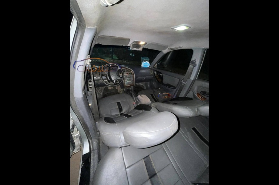 Avante Hyundai فضي