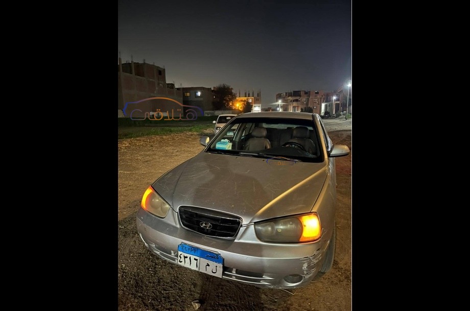 Avante Hyundai فضي