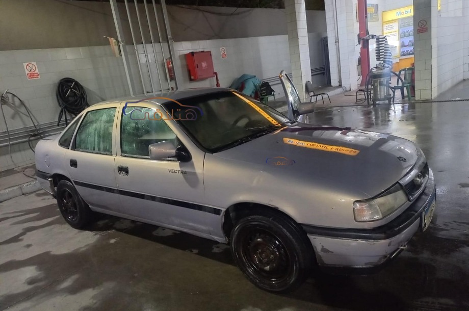 Vectra Opel فضي
