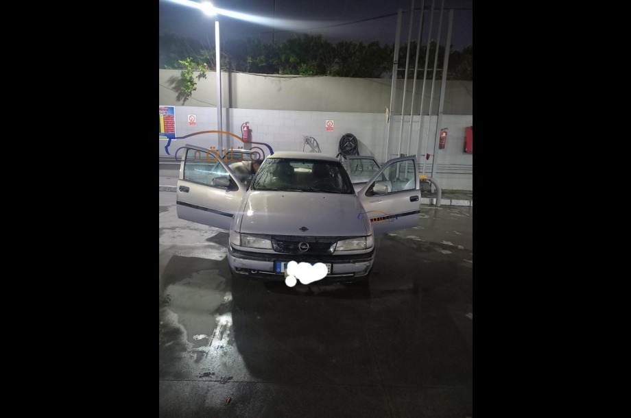 Vectra Opel فضي