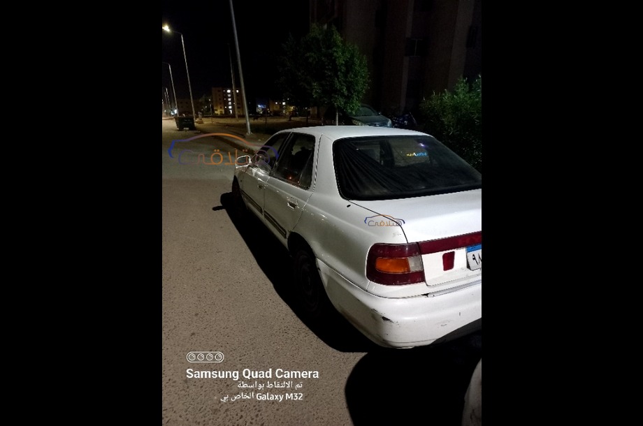 Elantra Hyundai أبيض