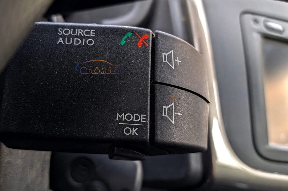 Sandero Step Way Renault أزرق