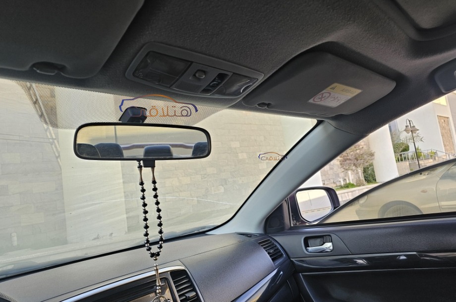 Lancer EX Shark Mitsubishi احمر